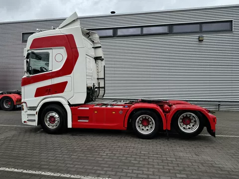 Scania R R650,9 t front ,leather, sliding 5th wheel